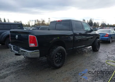 2015 Ram 1500 Laramie z USA, uszkodzony, nr VIN 1C6RR7VMXFS687932